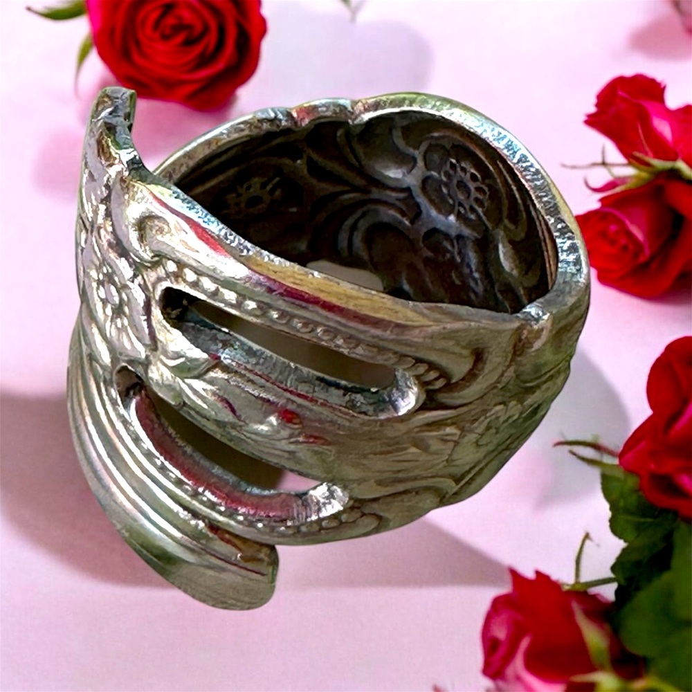 Silver Expandable Oneida Spoon Wrap Ring Size 9 - image 2